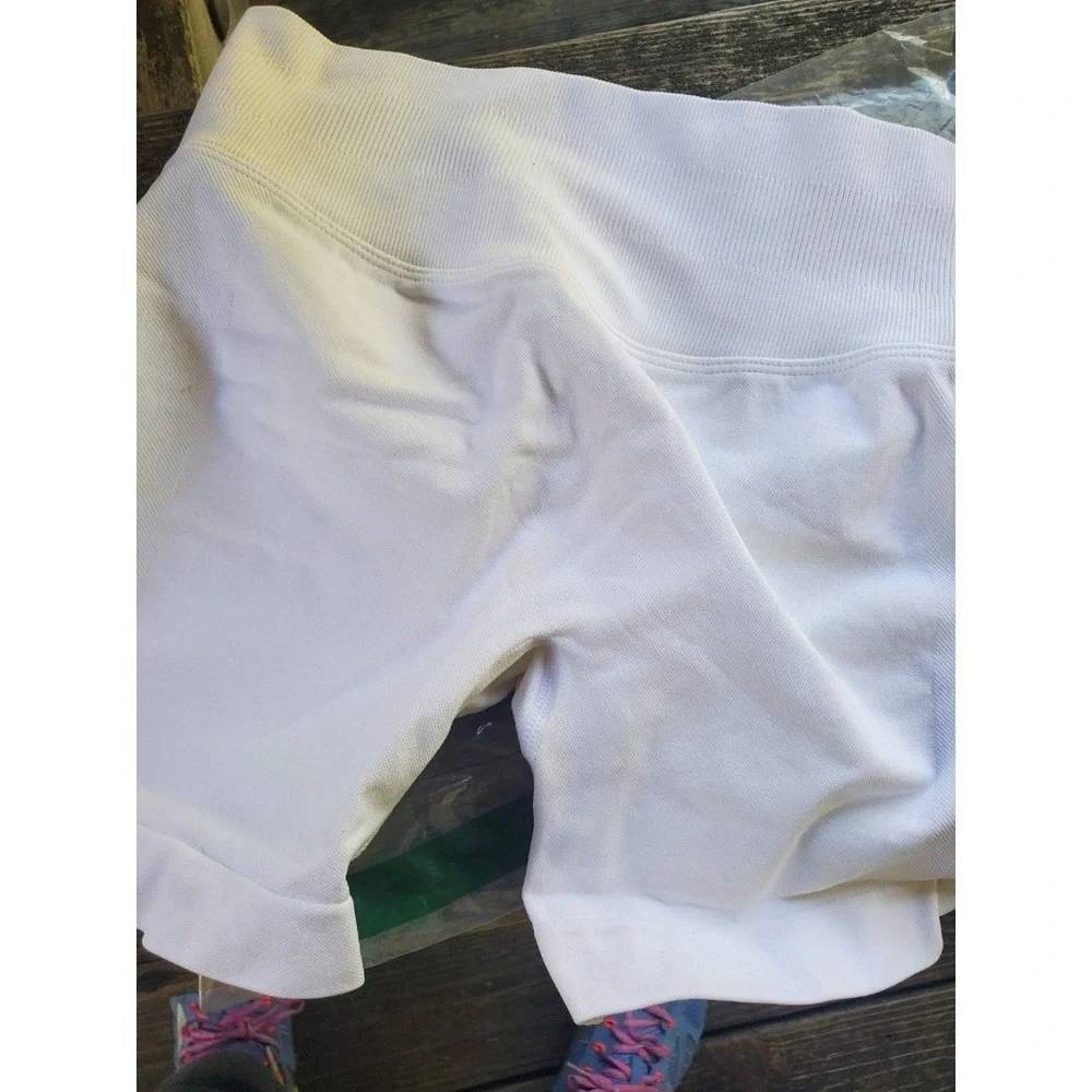 White Seamless Scrunch Butt Lifting Shorts High Waisted Gym Athletic Biker Short